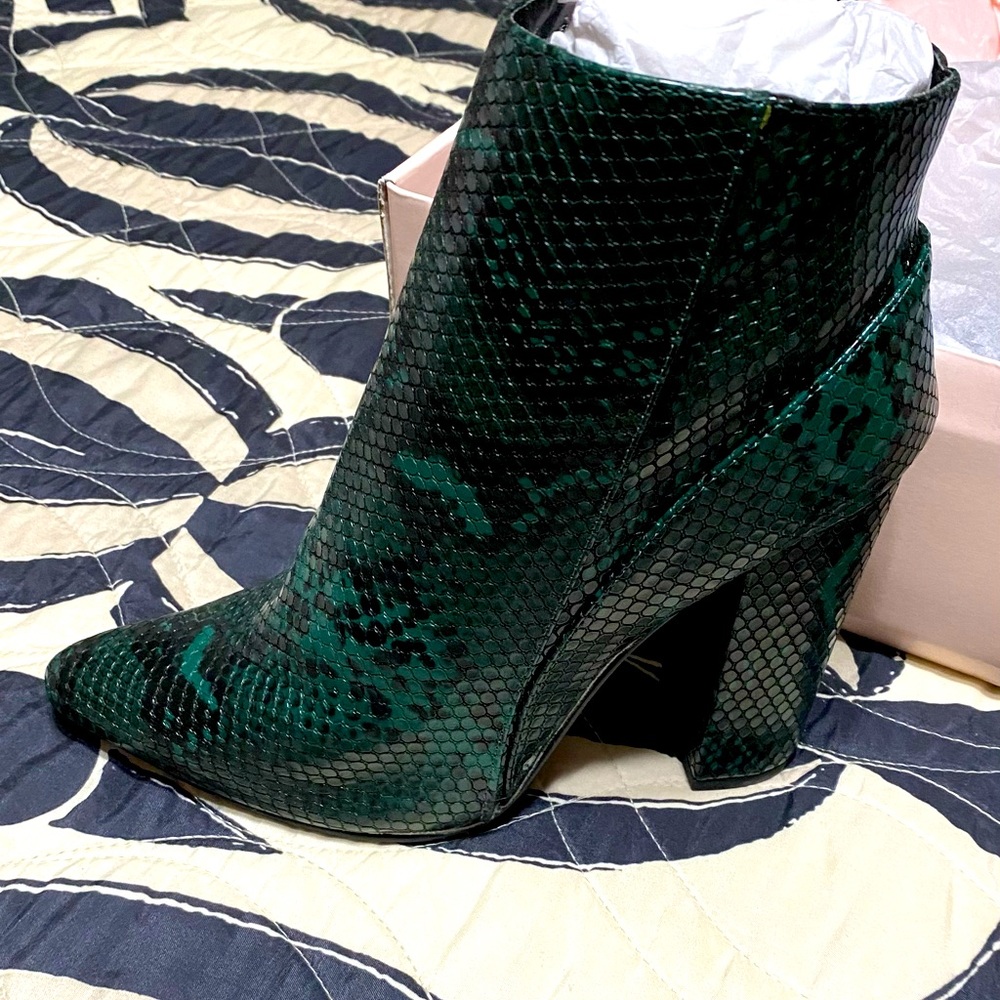 Emerald green Bootie